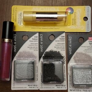 Lot of make up